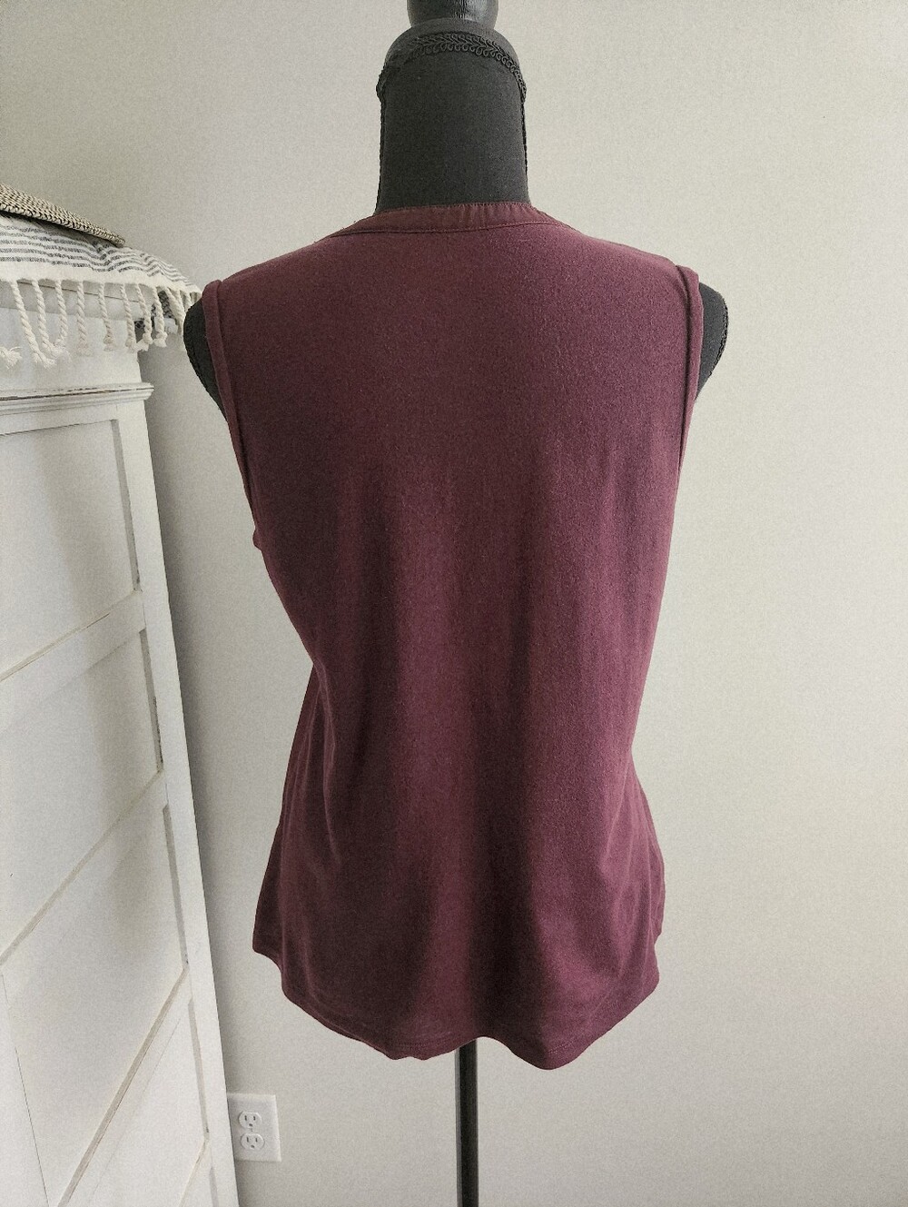 LOFT SLEEVELESS RUFFLE TOP - Picture 3 of 5